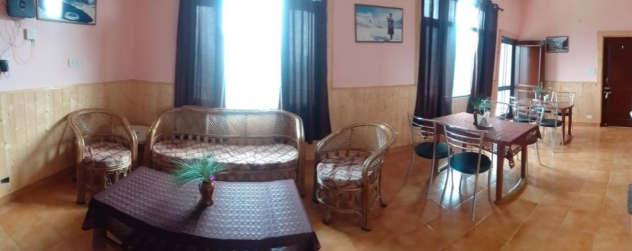 Thakur Homes- Couple And Family Friendly Homestay Σίμλα Εξωτερικό φωτογραφία