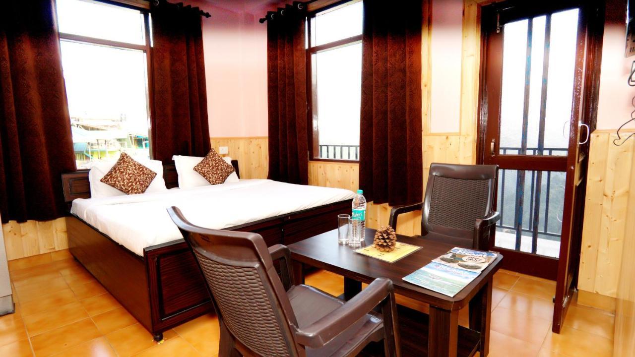 Thakur Homes- Couple And Family Friendly Homestay Σίμλα Εξωτερικό φωτογραφία
