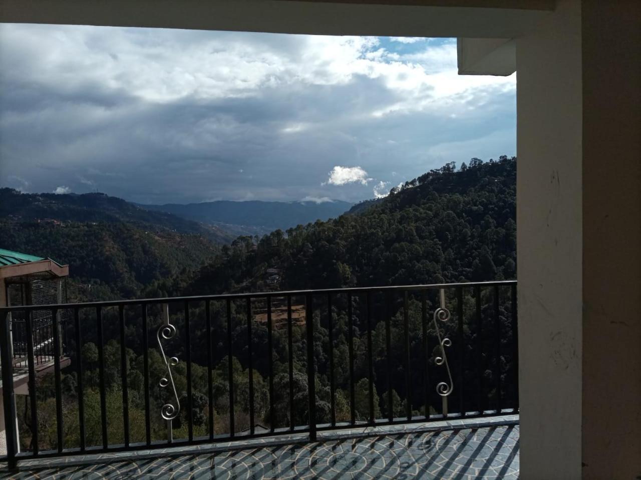 Thakur Homes- Couple And Family Friendly Homestay Σίμλα Εξωτερικό φωτογραφία