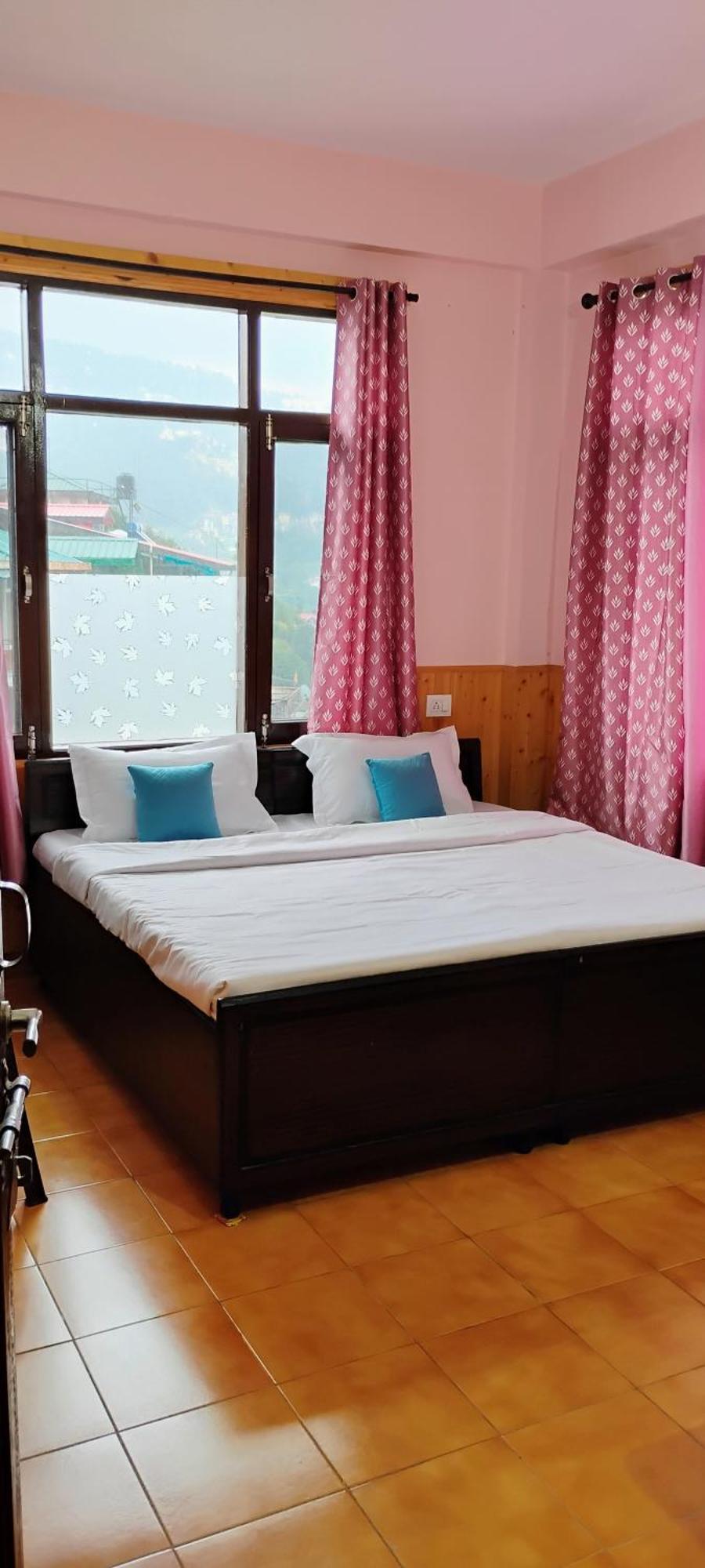 Thakur Homes- Couple And Family Friendly Homestay Σίμλα Δωμάτιο φωτογραφία